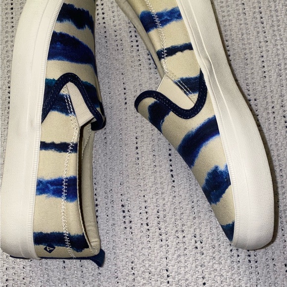 NWOT SPERRY Women's Sneaker, Navy  Size 7. (#bundle&save) - Picture 10 of 10